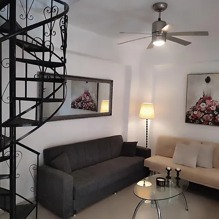 Chrisy Maisonette Apartment *